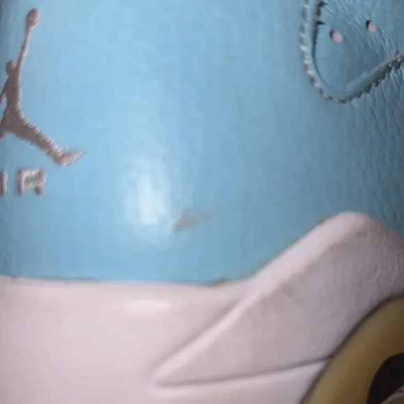 AIR JORDAN 6 PANTONE (GG) SNEAKERS