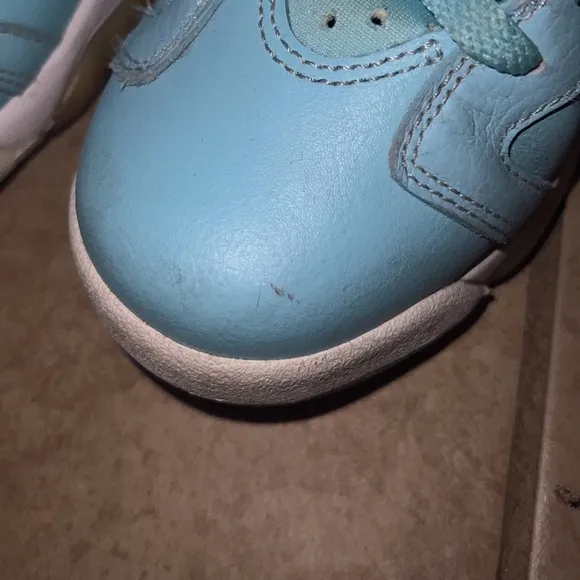 AIR JORDAN 6 PANTONE (GG) SNEAKERS