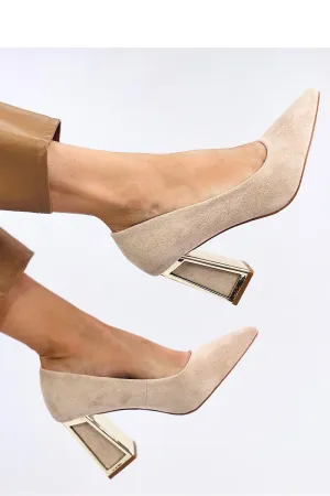 Block heel pumps