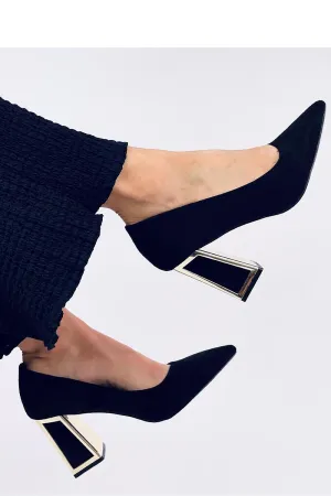 Block heel pumps