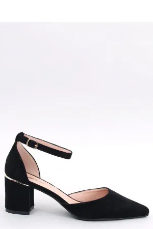 Block heel pumps