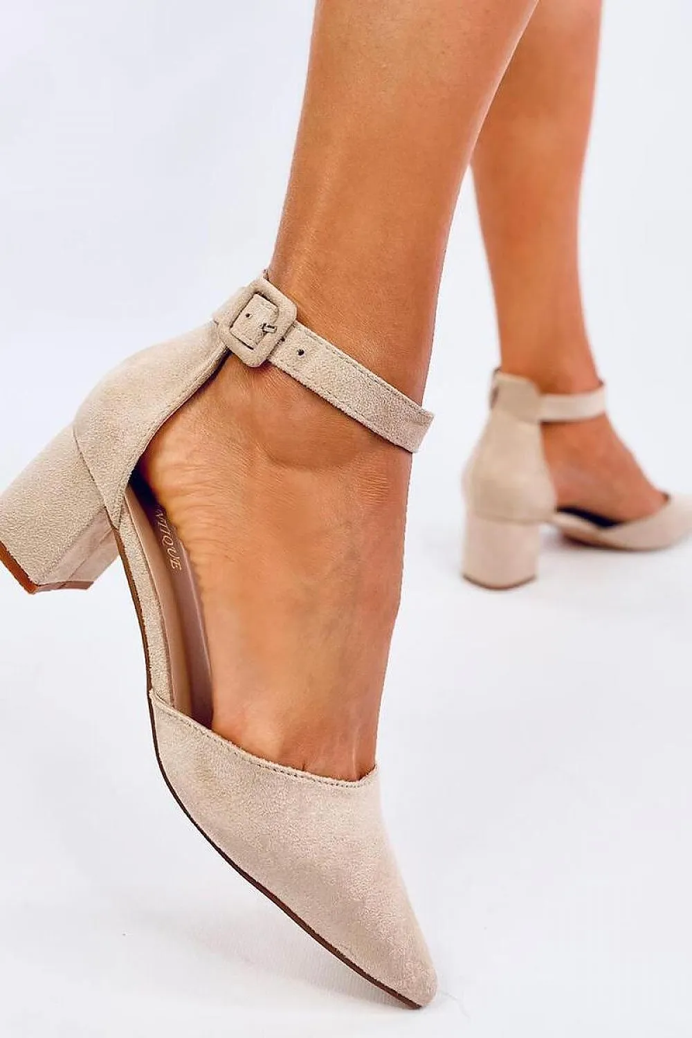 Block heel pumps