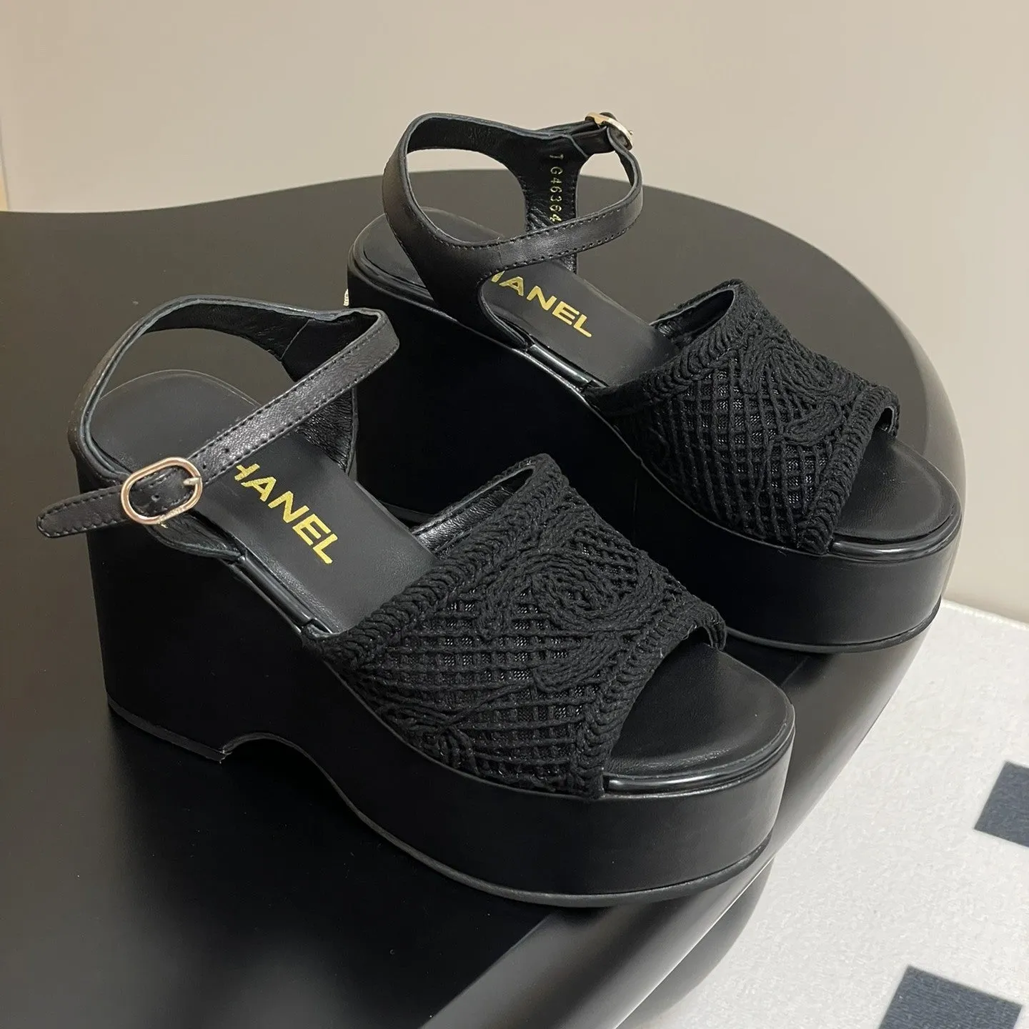 CC 25S Small Wedge Thick-Soled Sandal 10cm Black Woven 247606