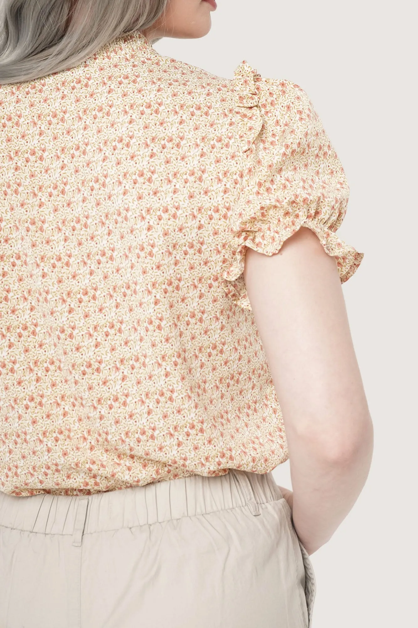 Floral Tie Neck Detail Top