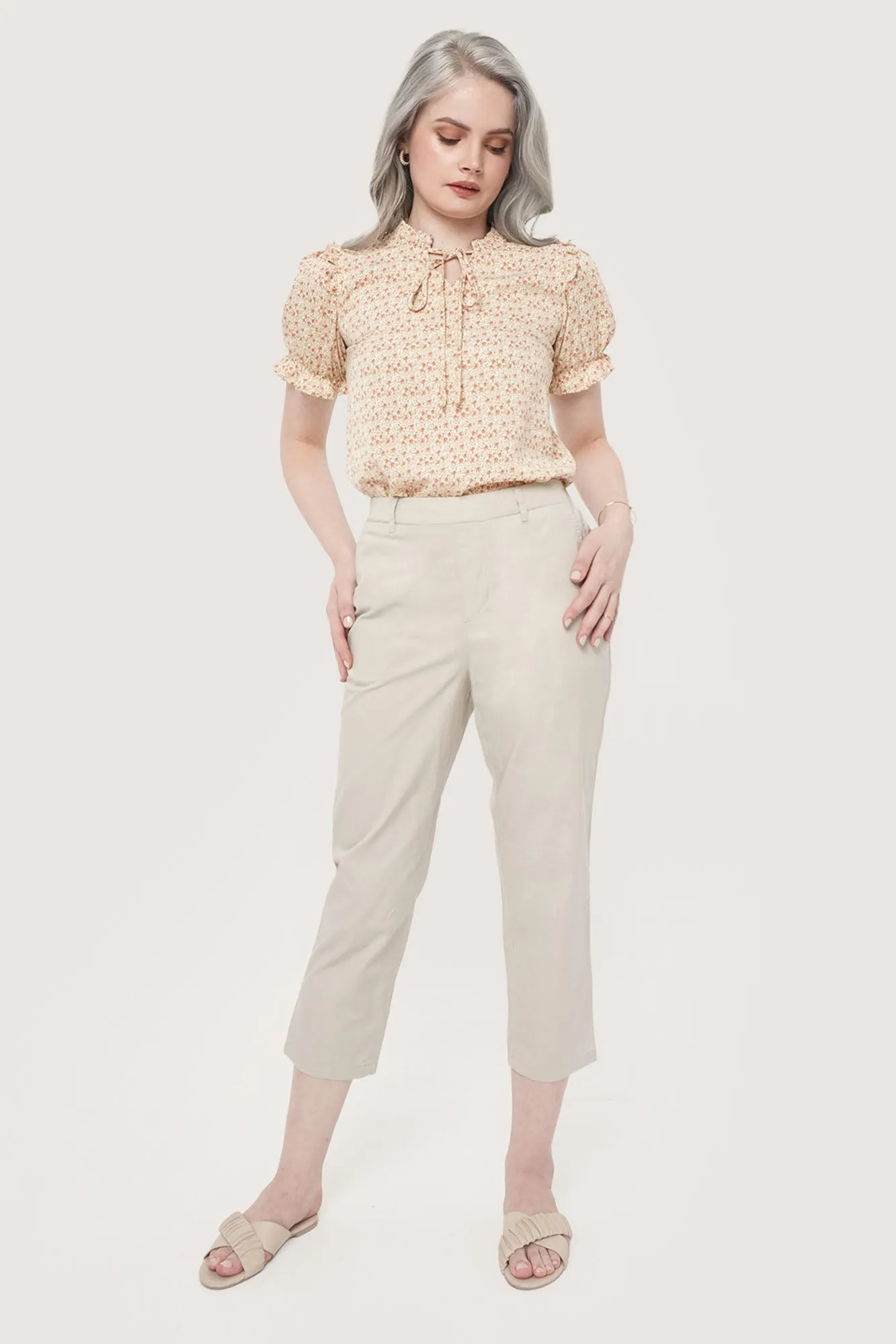 Floral Tie Neck Detail Top