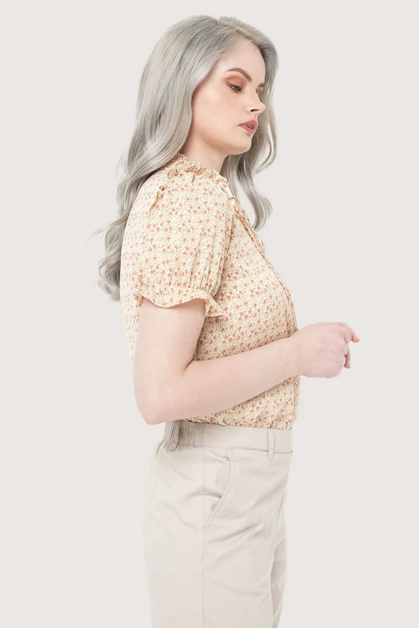 Floral Tie Neck Detail Top
