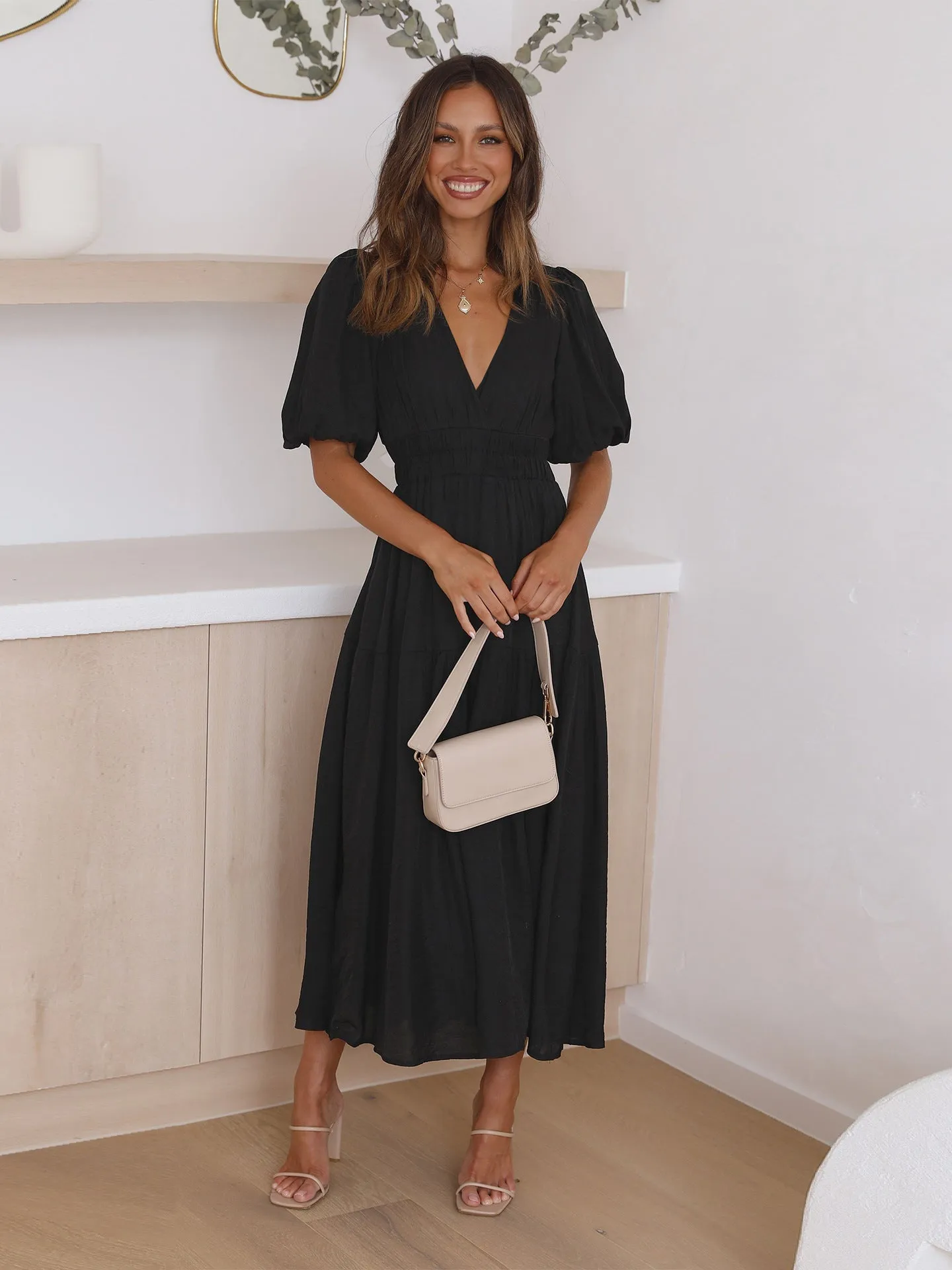 Flowy Midi Dress | Elegant & Feminine | Flutter Sleeve Design