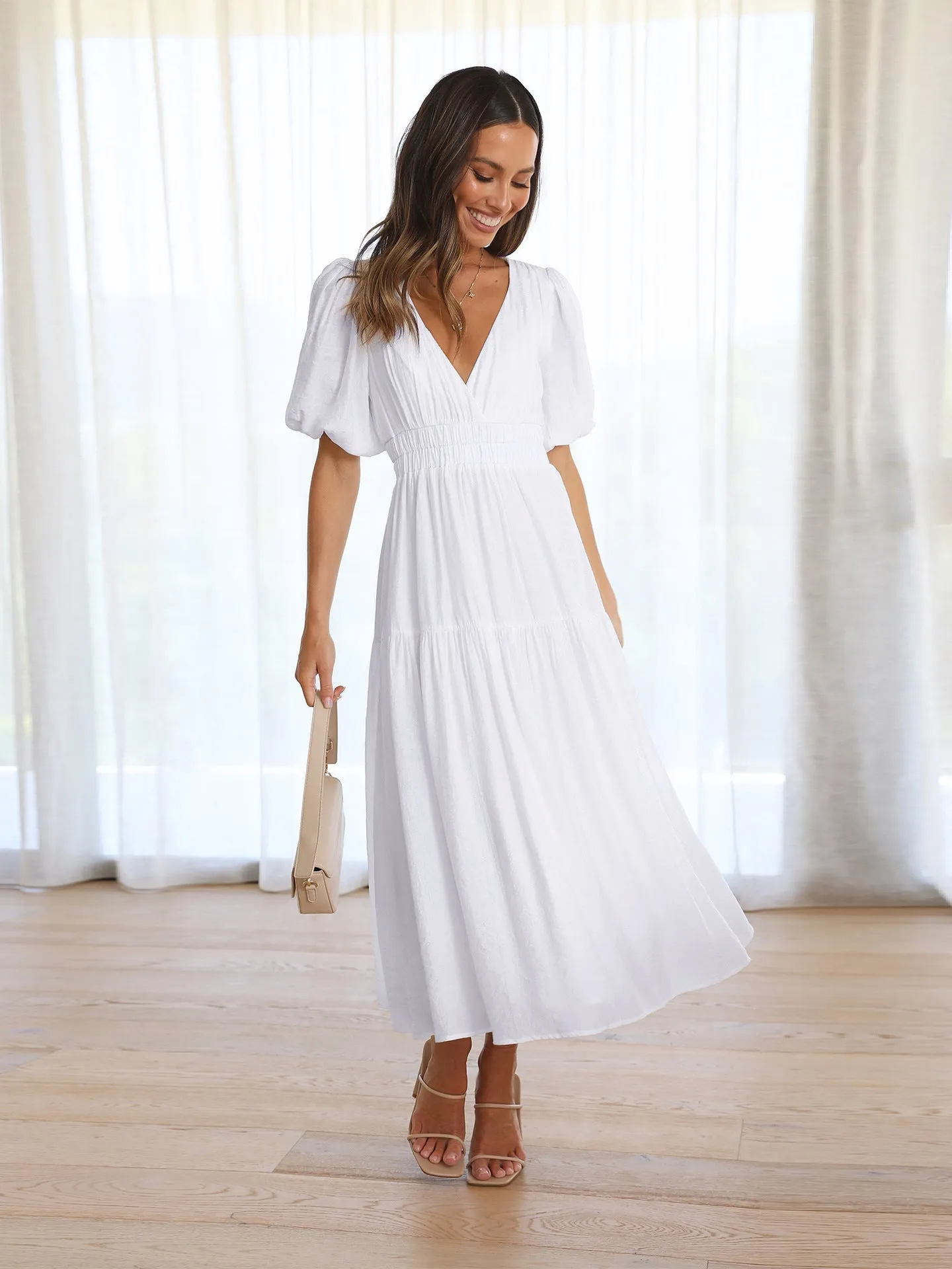 Flowy Midi Dress | Elegant & Feminine | Flutter Sleeve Design