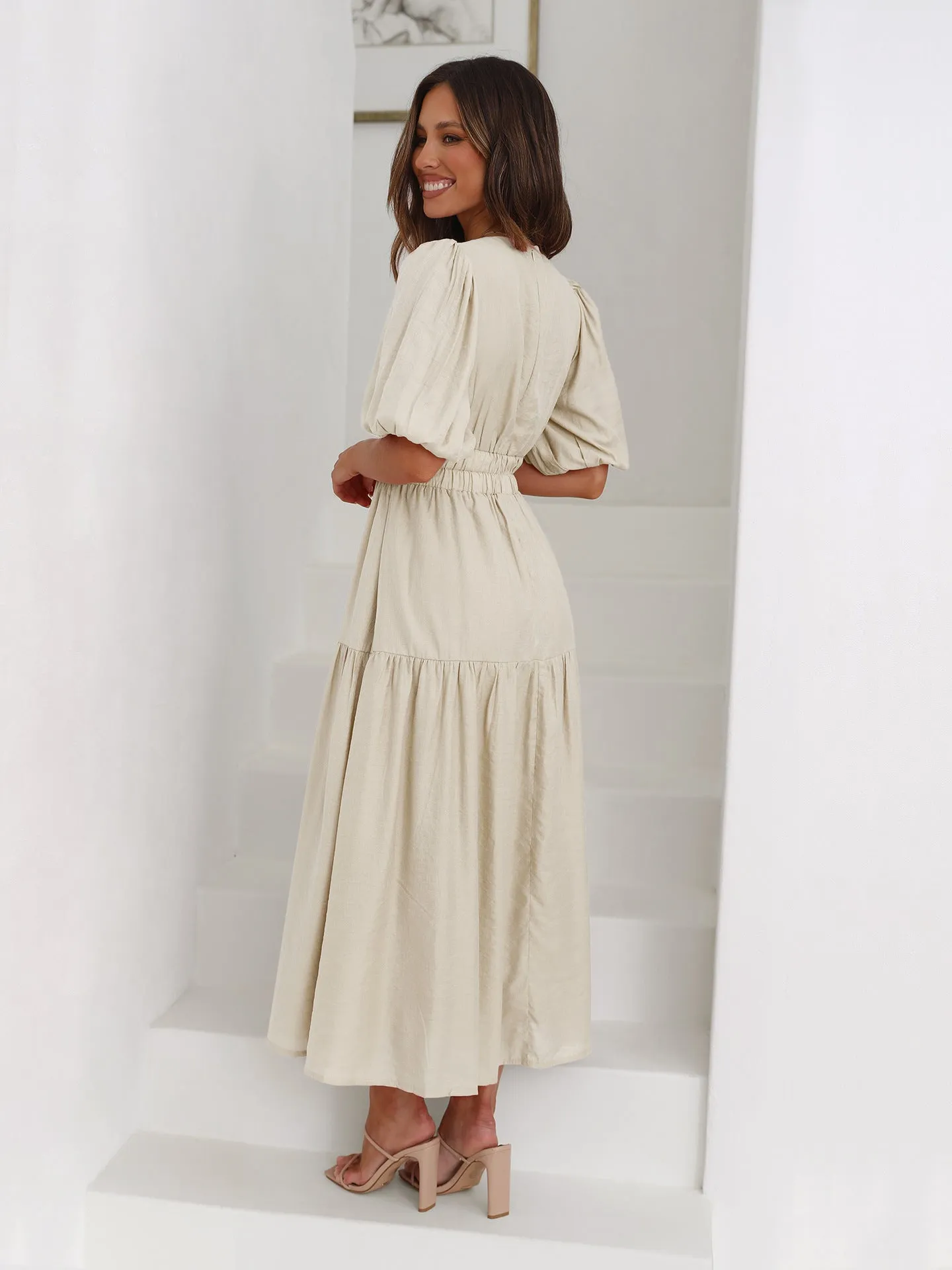 Flowy Midi Dress | Elegant & Feminine | Flutter Sleeve Design