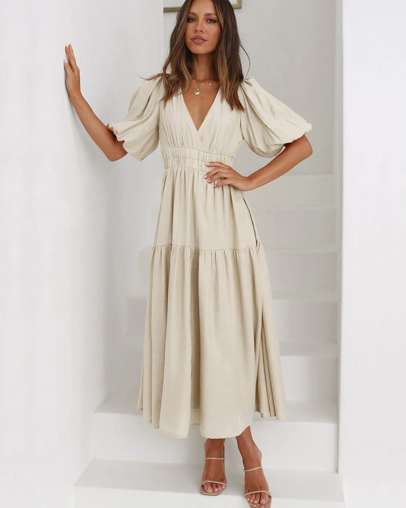 Flowy Midi Dress | Elegant & Feminine | Flutter Sleeve Design