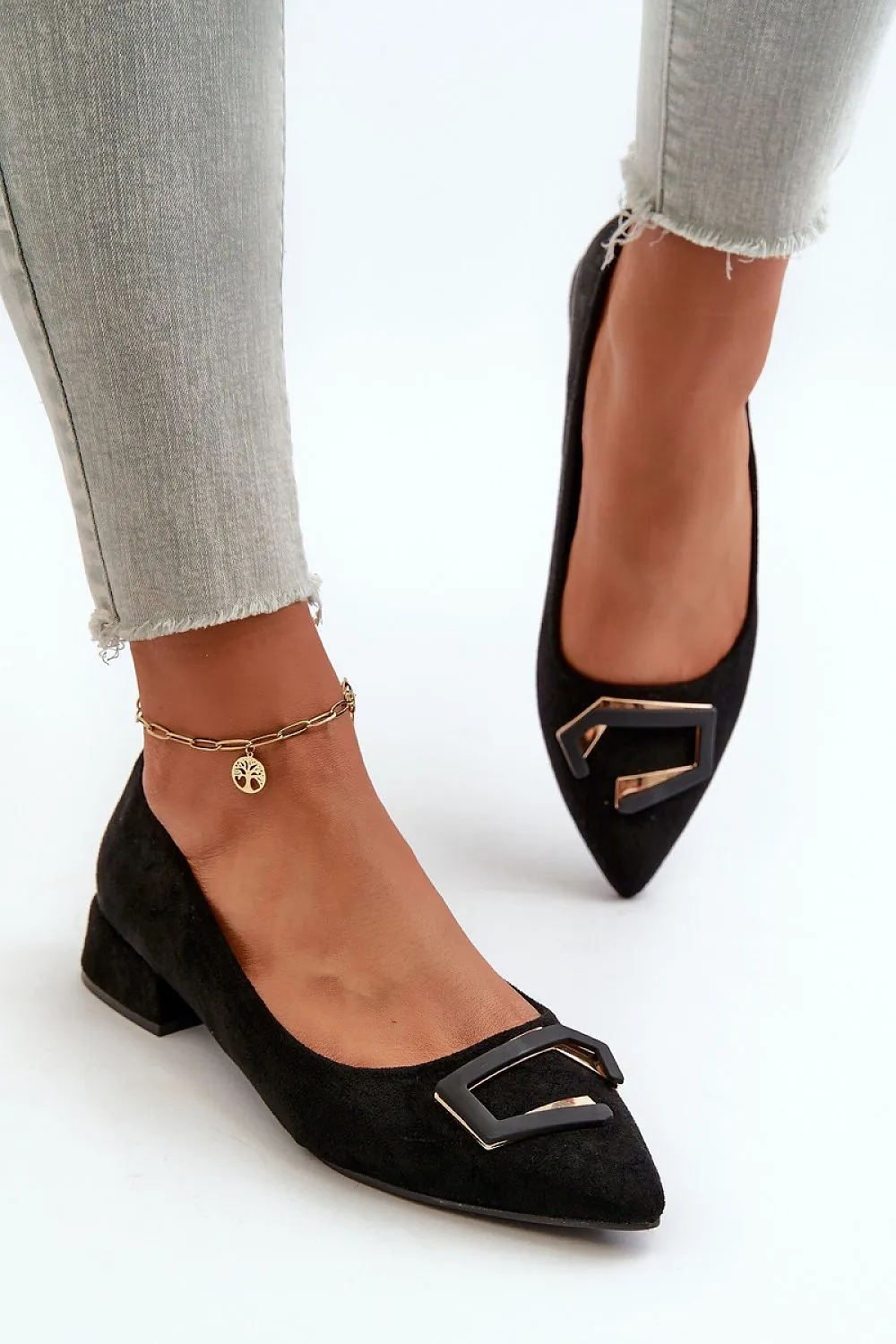 Heel pumps