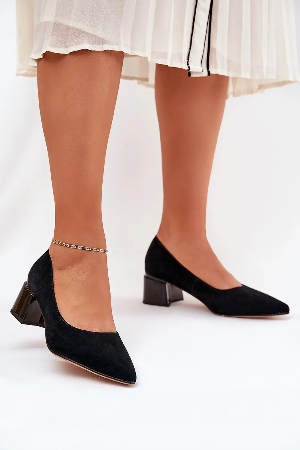 Heel pumps