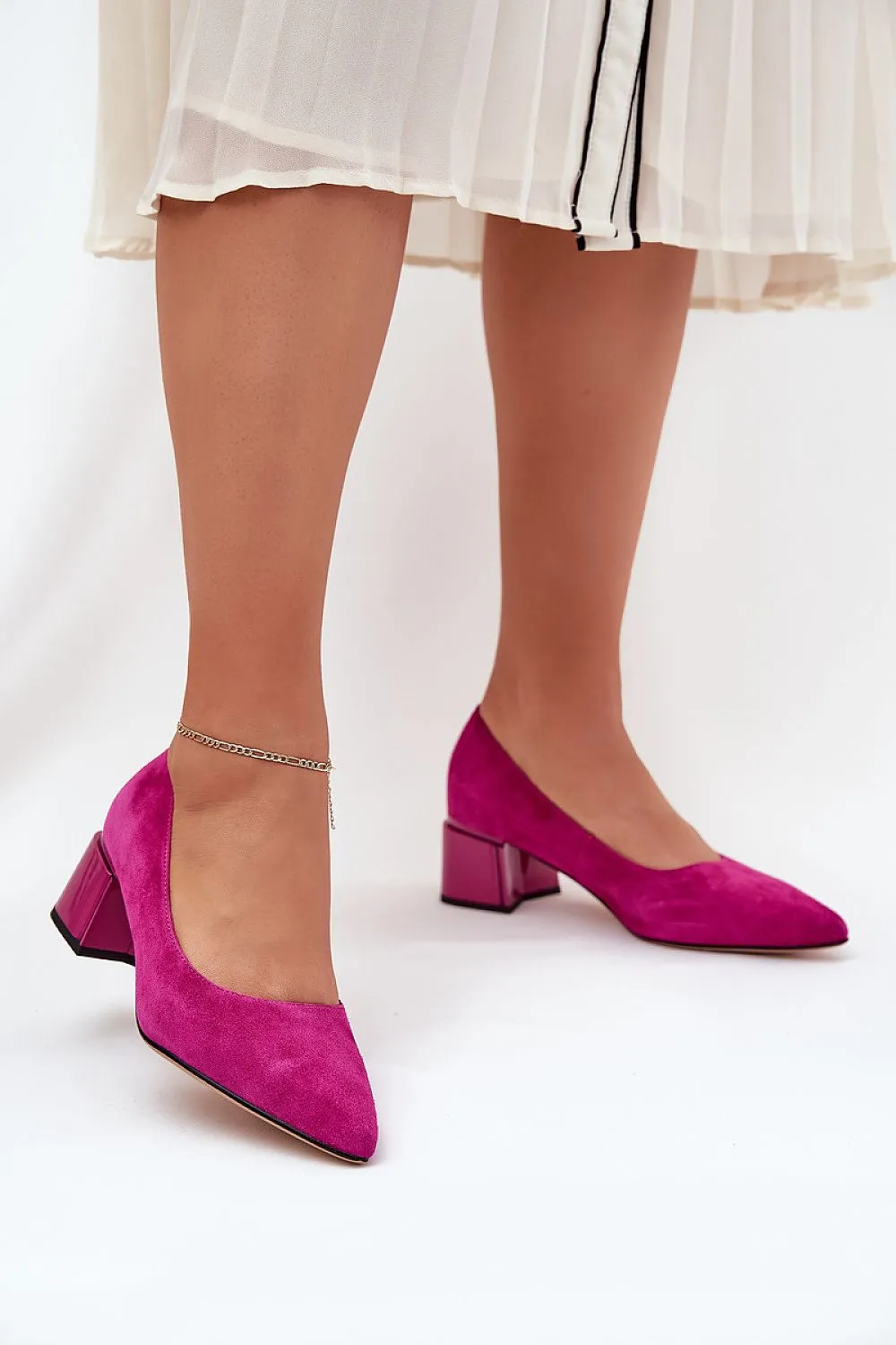 Heel pumps