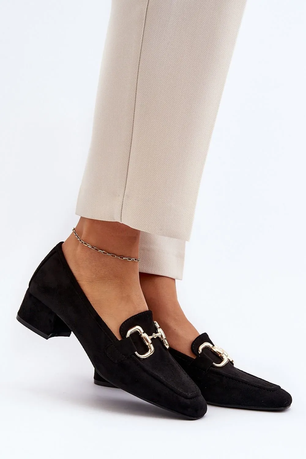 Heel pumps