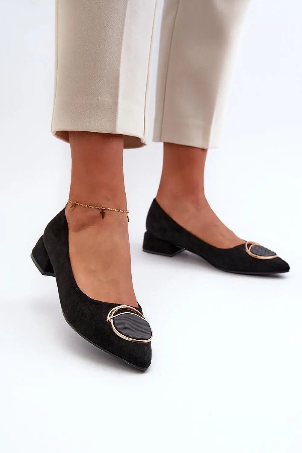Heel pumps