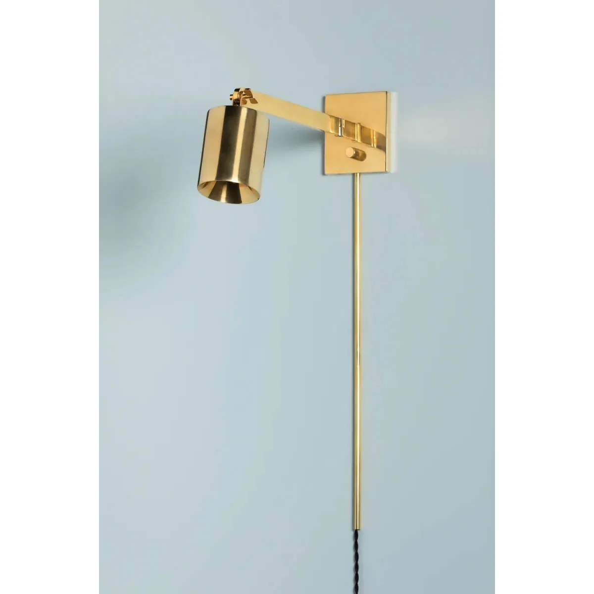 Highgrove Plug-in Sconce