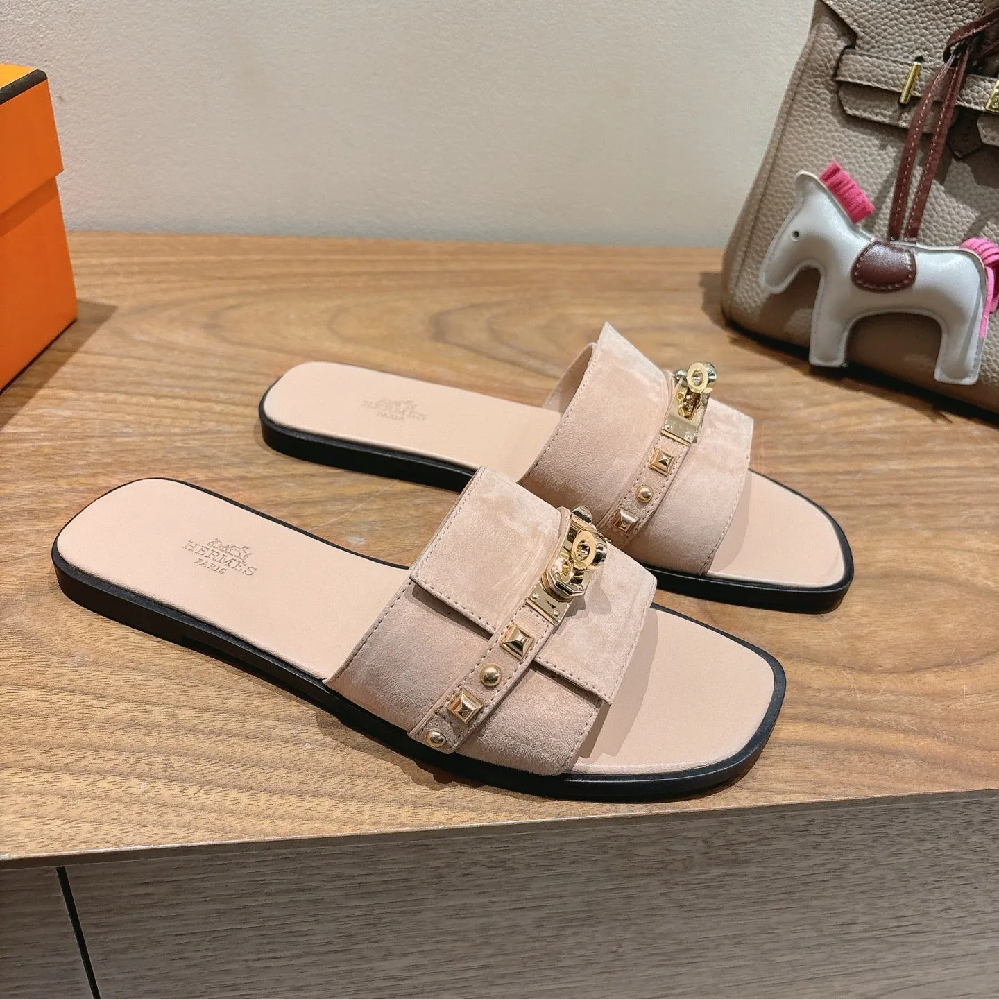 HM 25 Giulia Light Beige Suede