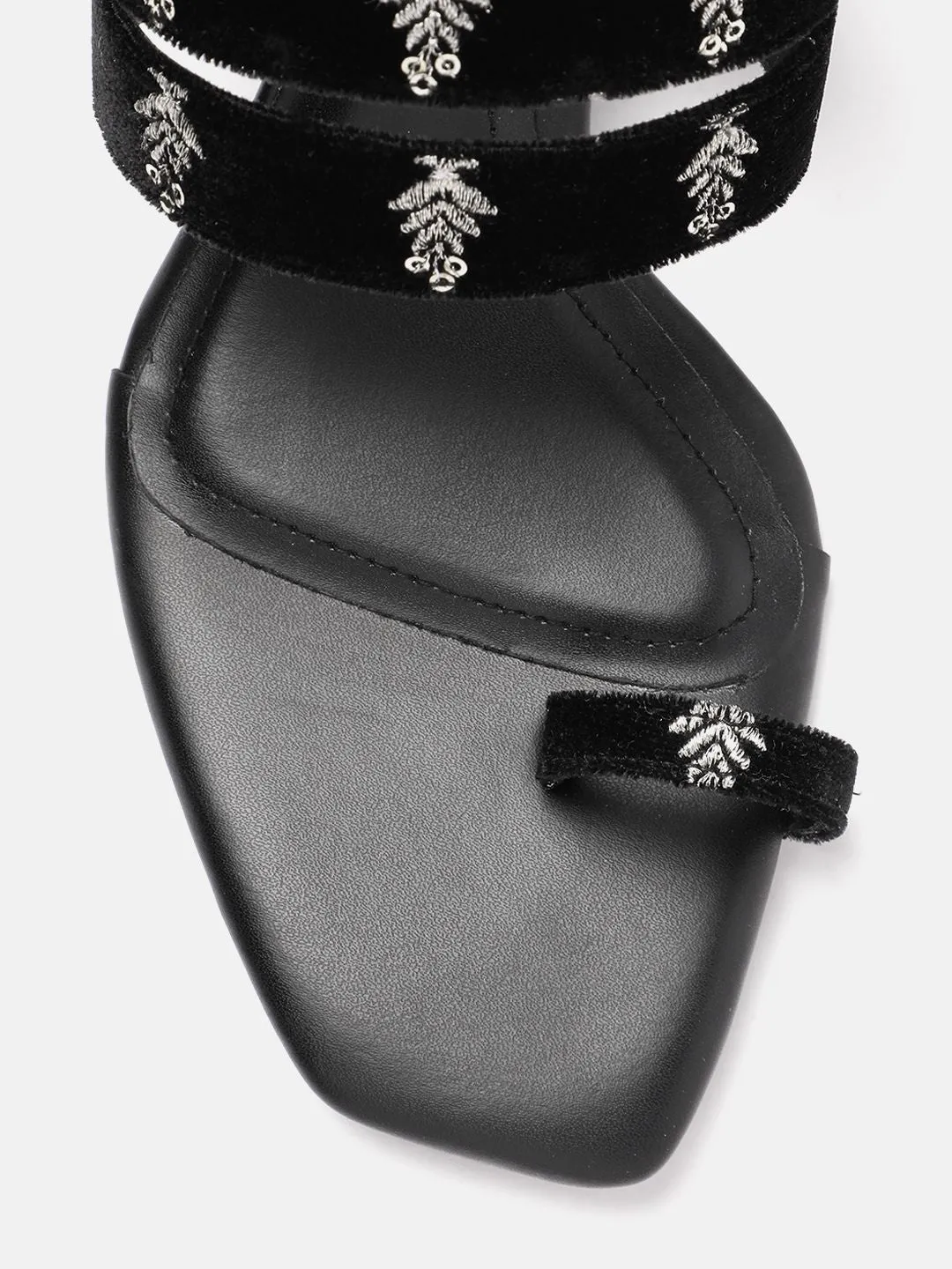House of Pataudi Floral Embroidered Slim Heels