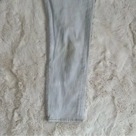 Levi’s light wash 27 wedgie pale blue/white ish jeans from Urban Outfitters