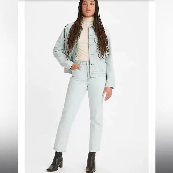 Levi’s light wash 27 wedgie pale blue/white ish jeans from Urban Outfitters