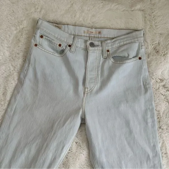 Levi’s light wash 27 wedgie pale blue/white ish jeans from Urban Outfitters