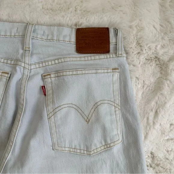 Levi’s light wash 27 wedgie pale blue/white ish jeans from Urban Outfitters