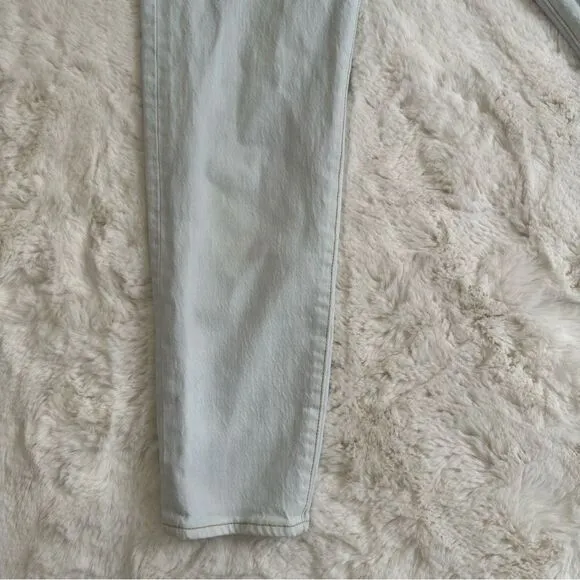Levi’s light wash 27 wedgie pale blue/white ish jeans from Urban Outfitters