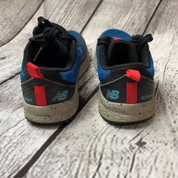 New Balance youth boys sneakers