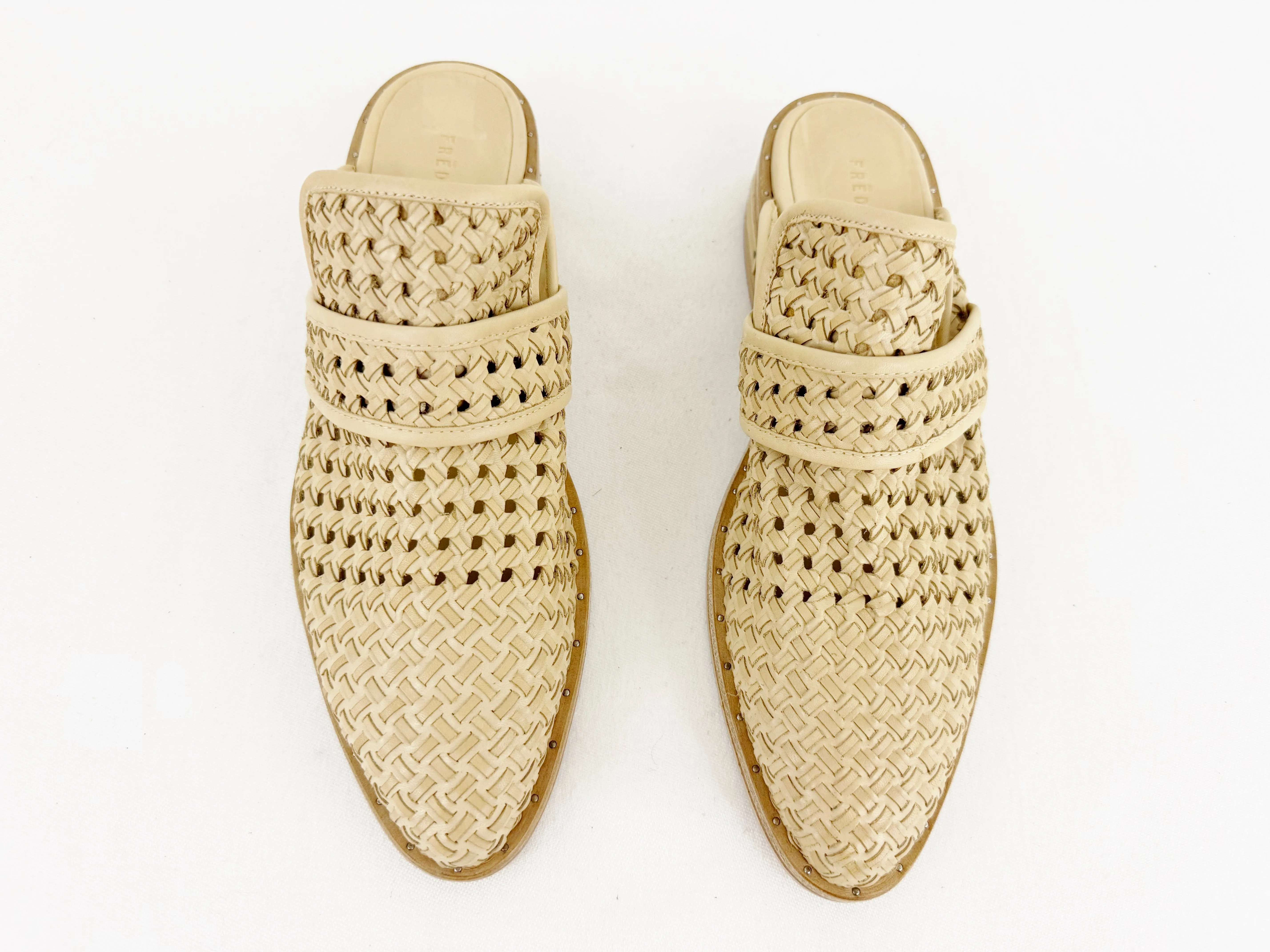 NEW Freida Salvador Woven Mule Size 10