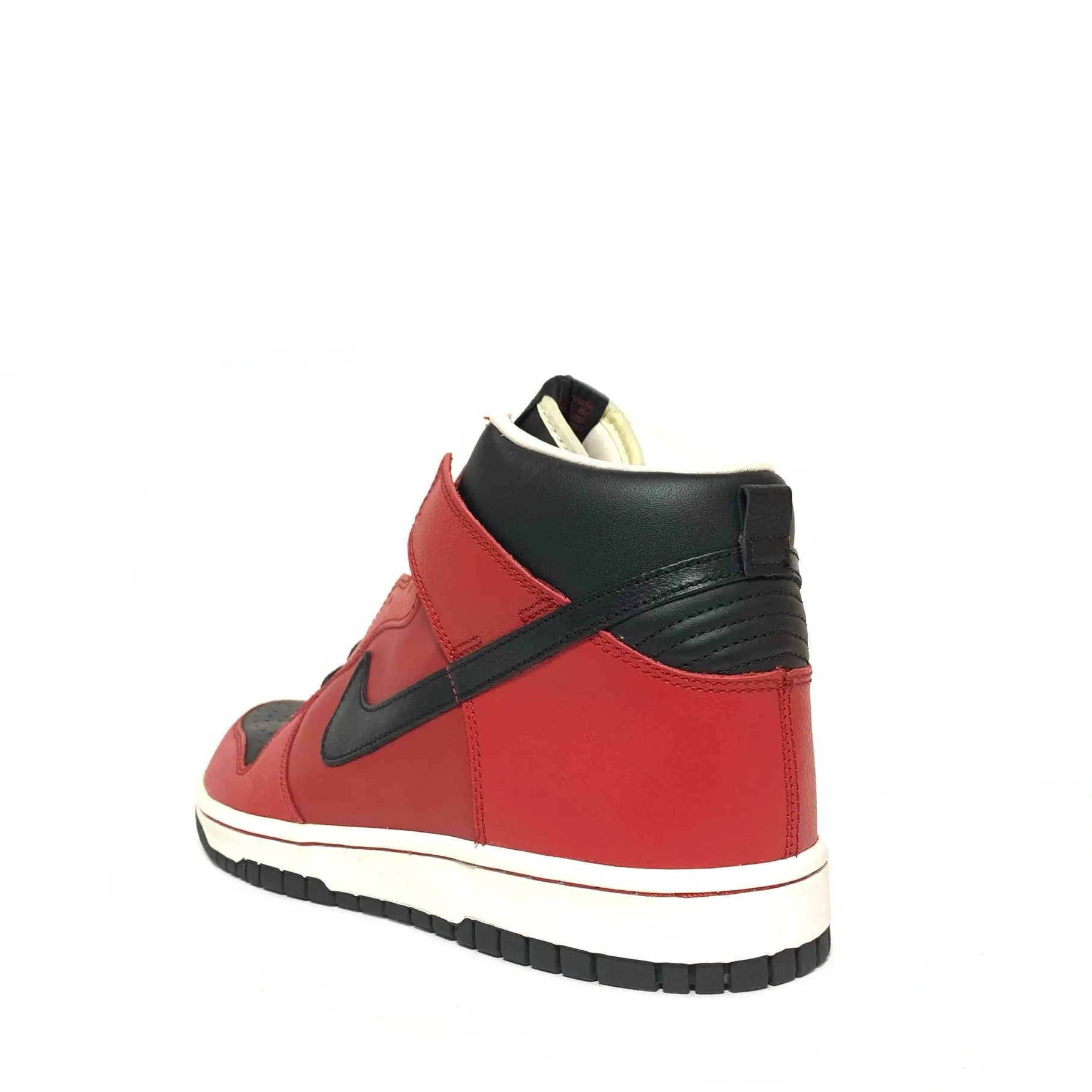 NIKE DUNK HIGH VARSITY RED BLACK