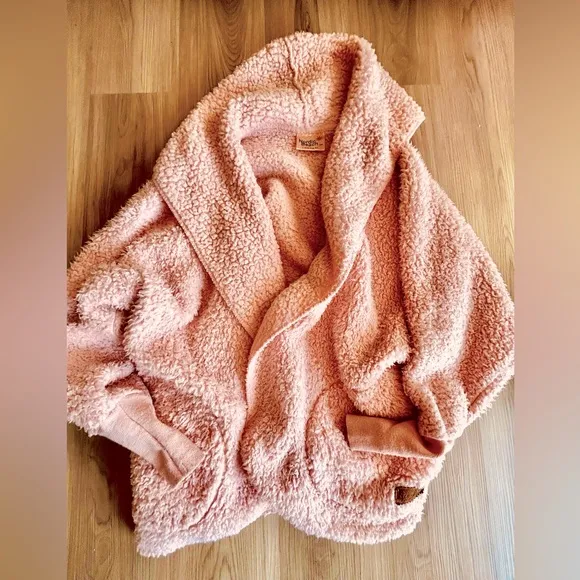 Nordic Beach Pink Sherpa Cozy Wrap/Cardigan -One Size