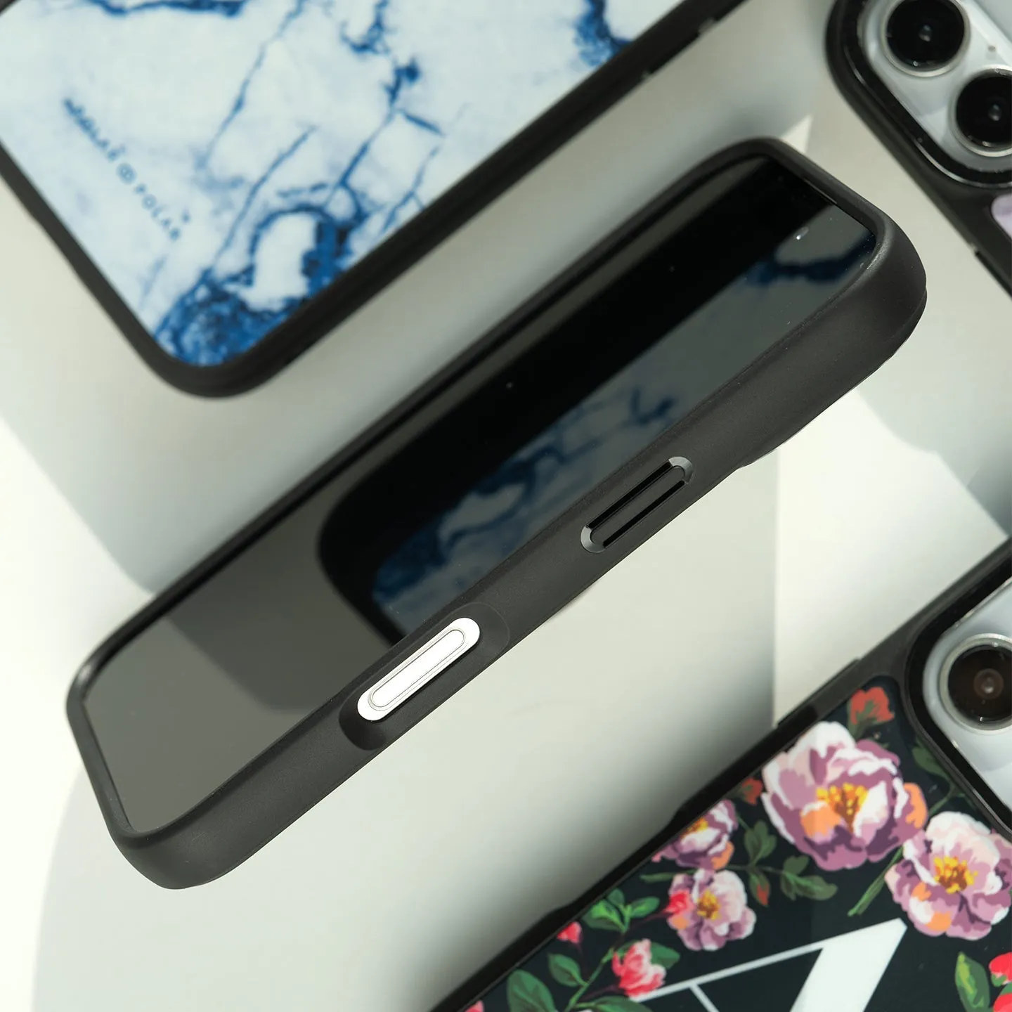 Polar Light - iPhone 16 Plus Frosted Black Bumper MagSafe Case