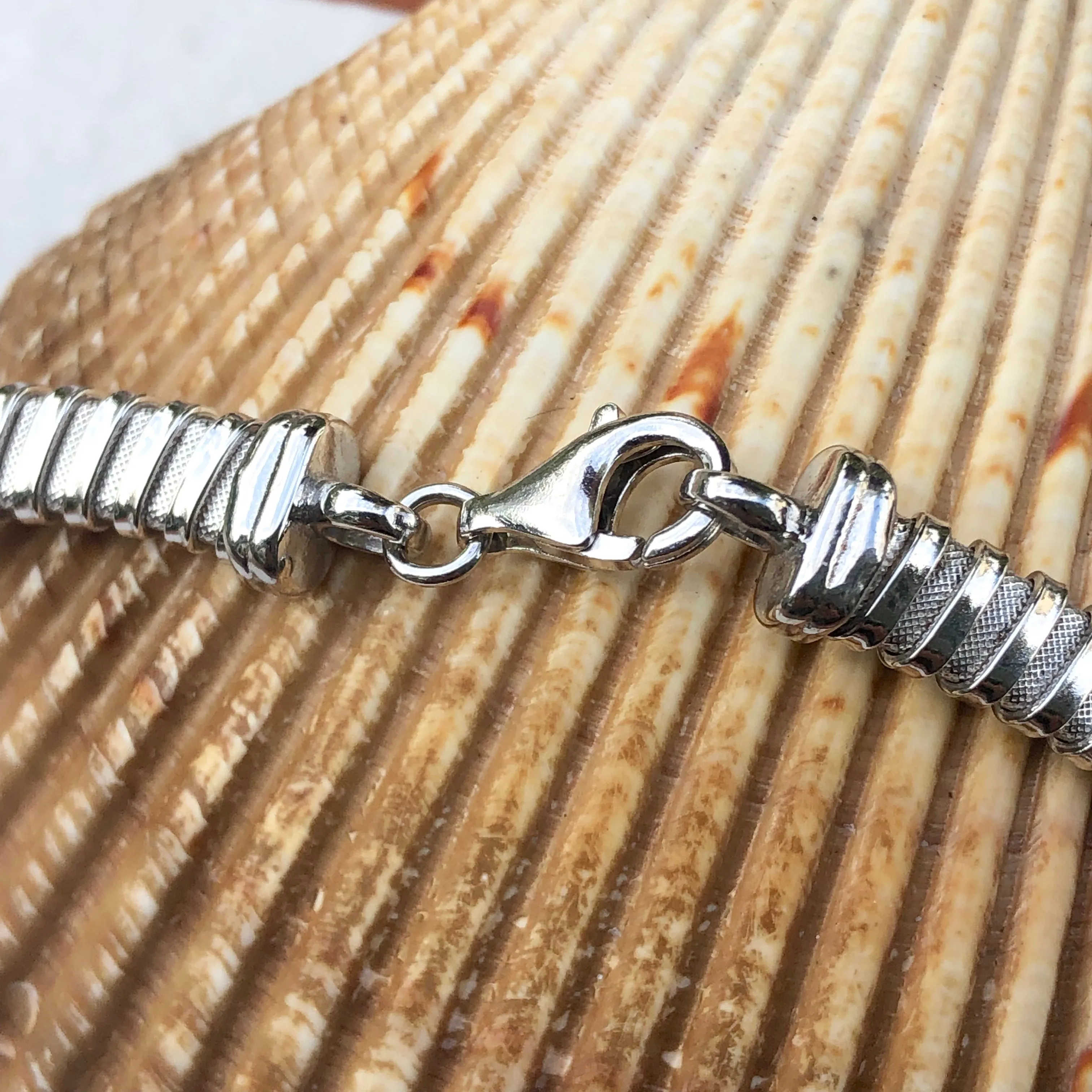 Sterling Silver Ribbed Neck Wire Collar Necklace 14mm