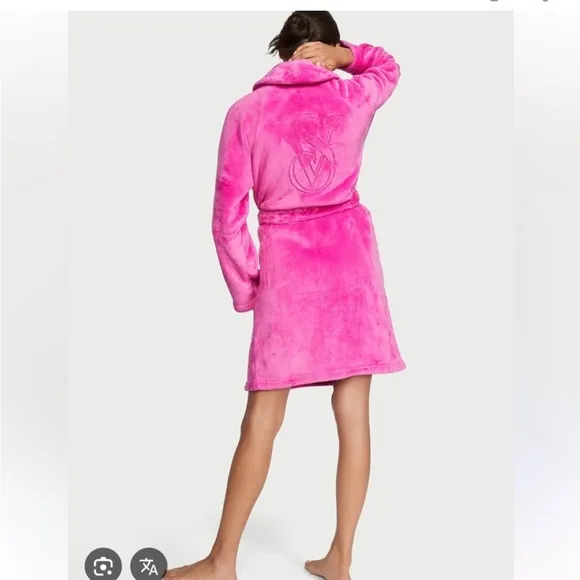 Victoria’s Secret cute  sexy pink fuchsia short cozy robe size XL/2XL🩷✨💕💗💋