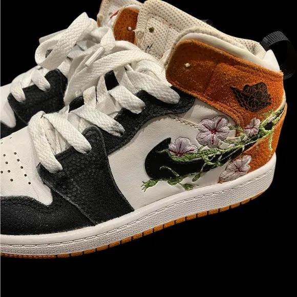 Youth Size 1 Jordan 1 Mid SE Blossom Special Edition Black/White/Orange